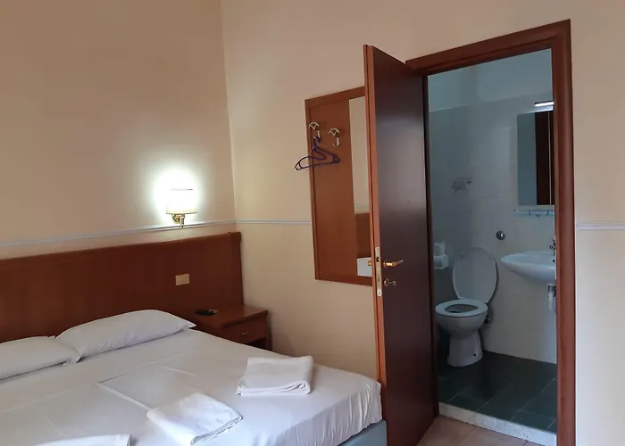 Aristotele Otel 2*